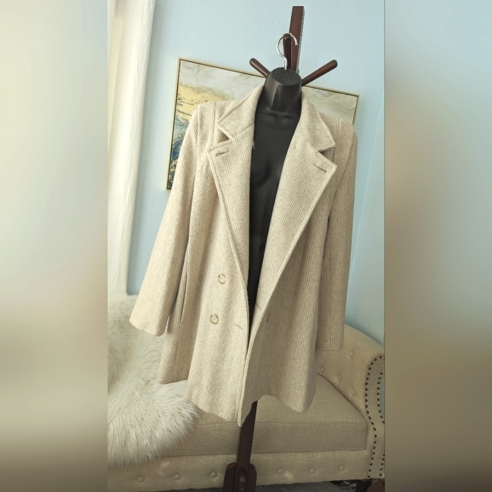 Vintage Ms. Freddi Wool Long Winter Coat . - Picture 11 of 16
